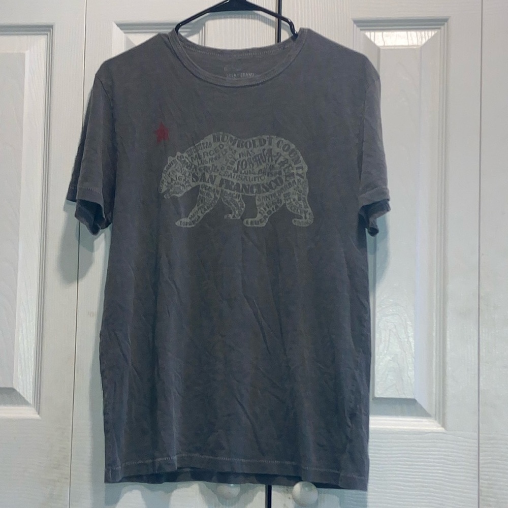 Lucky brand gray bear tee size M